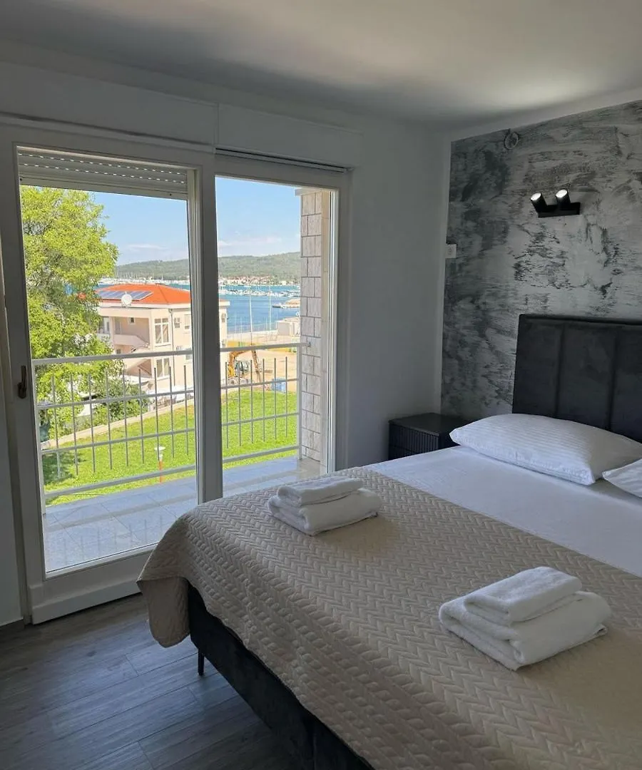 Suite Apartment A1 Sukošan
