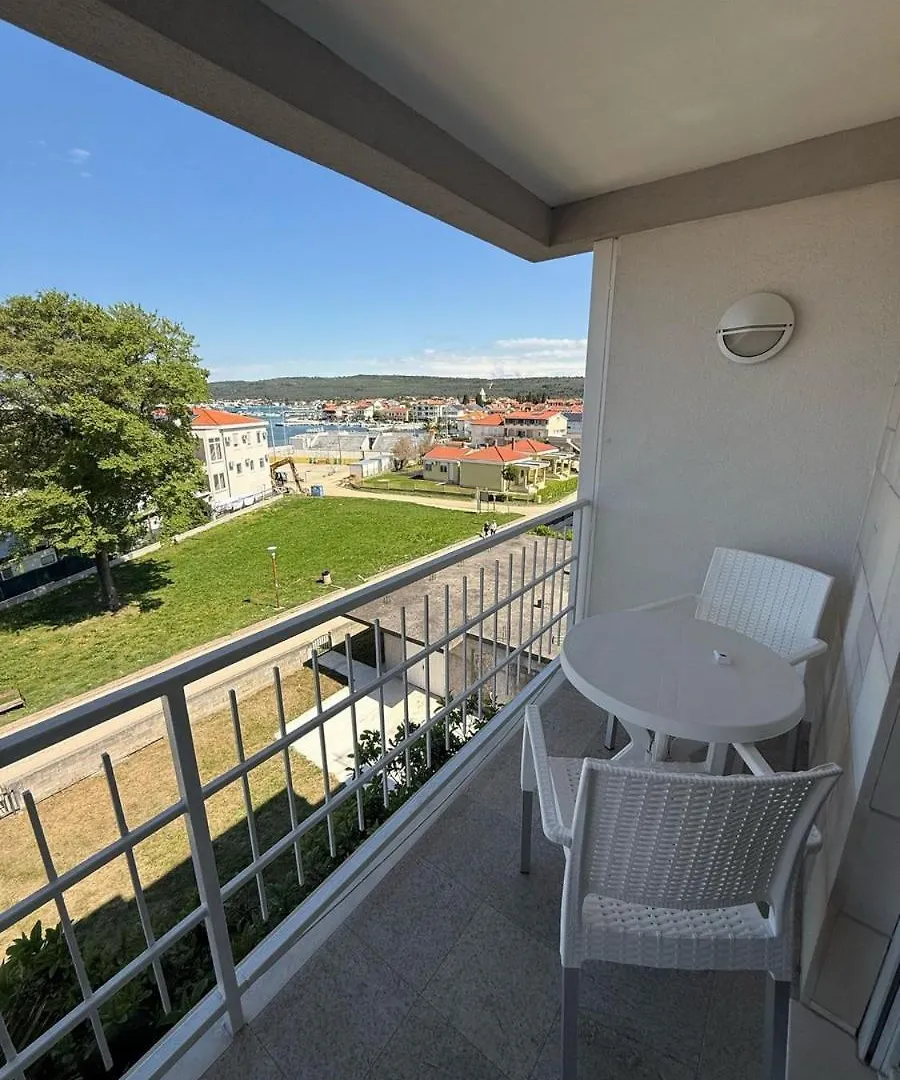Suite Apartment A1 Sukošan